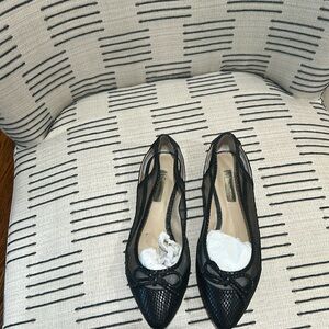 Women flat Shoes Inc. Black size 8.5 used